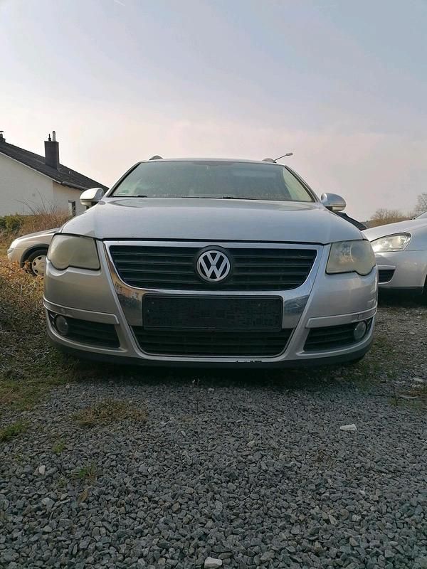 Gebraucht VW Passat 105 PS (77 kW) 2006 Silber Kombi