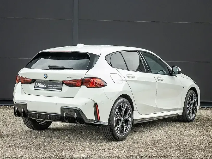 Gebraucht BMW 120 Shadowline 170 PS (125 kW) 2025 Alpinweiss (metallic) Kleinwagen