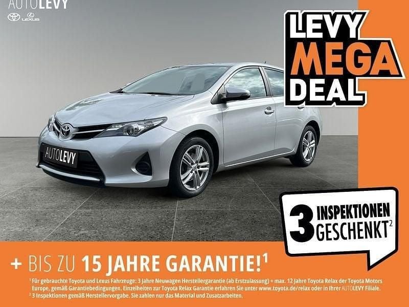 Silber Gebraucht 2015 Toyota Auris Cool | 9.470 € (Guter Preis) - Bild 1/4