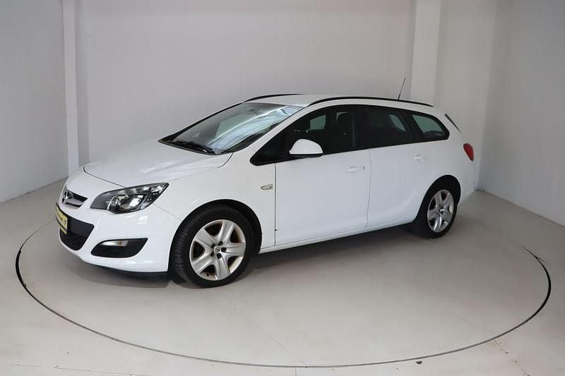 Gebraucht Opel Astra 101 PS (74 kW) 2012 Weiß Kombi