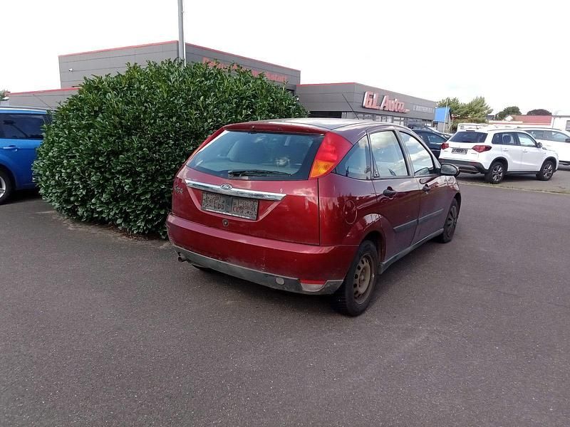 Gebraucht Ford Focus 101 PS (74 kW) 2000 Rot Limousine
