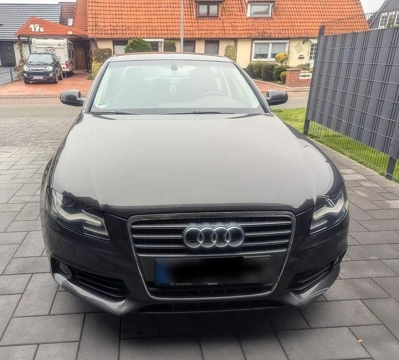 Grau Gebraucht 2009 Audi A4 Ambiente Limousine | 8.999 € (Fairer Preis) - Bild 1/4