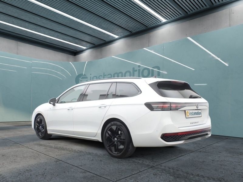 Gebraucht VW Passat Sound 150 PS (110 kW) 2024 Weiß Kombi