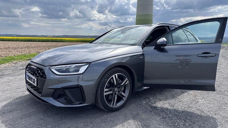 Gebraucht Audi A4 S-Line 204 PS (150 kW) 2022 Grau Kombi