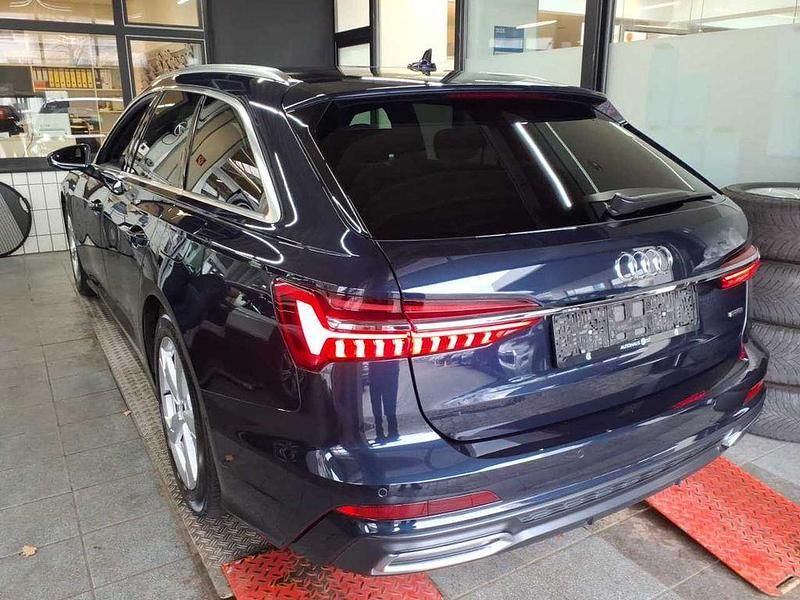 Gebraucht Audi A6 S-Line 299 PS (219 kW) 2022 Firmamentblau metallic Kombi