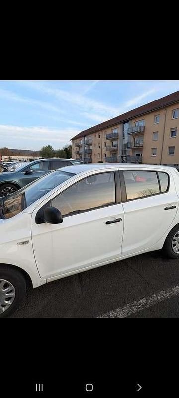 Gebraucht Hyundai i20 Comfort 77 PS (56 kW) 2011 Kleinwagen