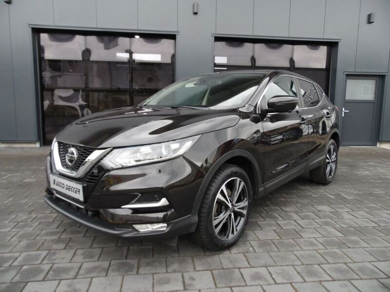 Schwarz Gebraucht 2018 Nissan Qashqai N-Connecta SUV | 15.700 € (Fairer Preis) - Bild 1/4