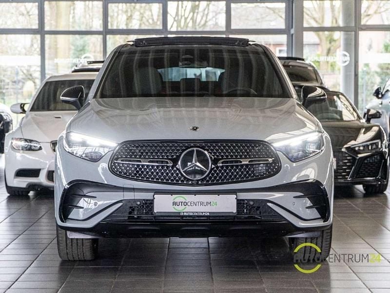 Neu Mercedes GLC300 AMG 269 PS (197 kW) 2025 Grau SUV