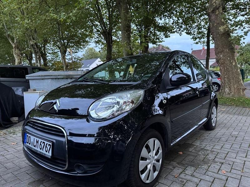 Schwarz Gebraucht 2011 Citroën C1 Style Kleinwagen | 3.380 € (Etwas zu teuer) - Bild 1/4