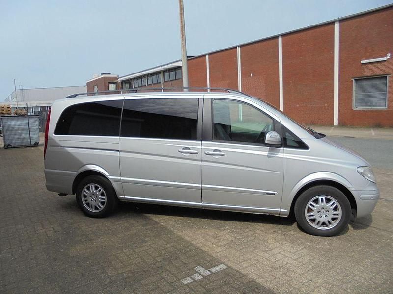 Gebraucht Mercedes Viano 150 PS (110 kW) 2010 Silber Van / Kleinbus