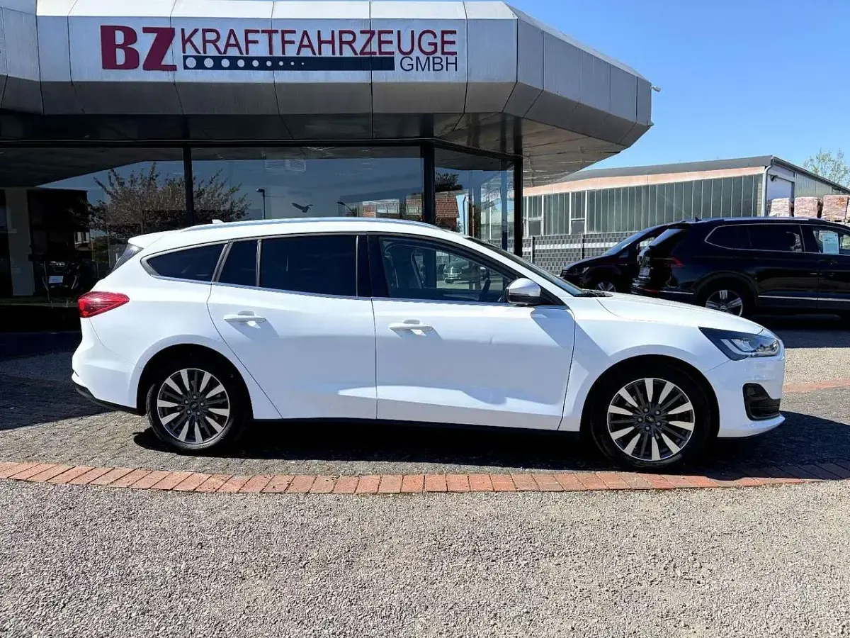 Usata Ford Focus 120 CV (88 kW) 2022 Bianco Station wagon