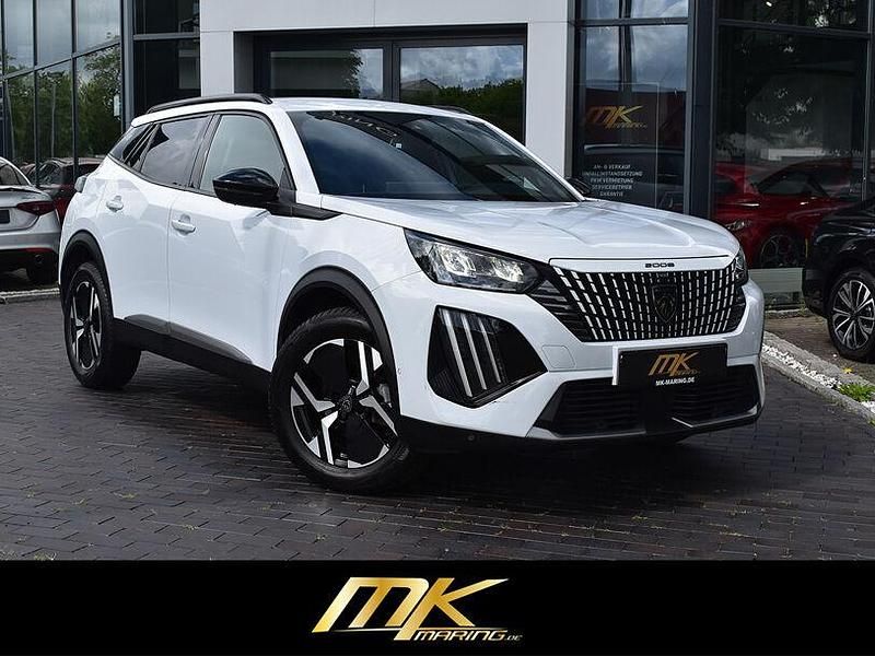 Okenit weiß (metallic) Gebraucht 2024 Peugeot 2008 Allure SUV | 21.989 € (Fairer Preis) - Bild 1/4