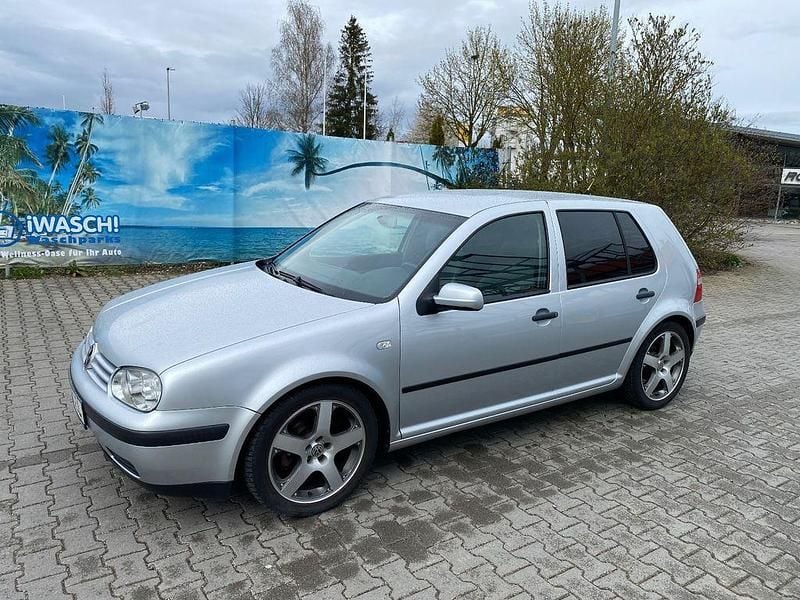 Silber Gebraucht 2002 VW Golf IV Limousine | 1.850 € (Guter Preis) - Bild 1/4