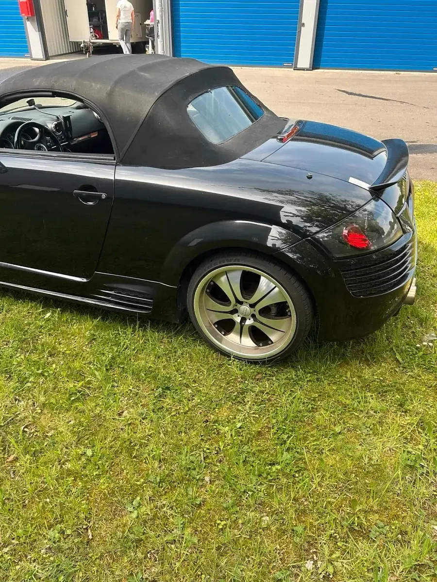 Gebraucht Audi TT Roadster 180 PS (132 kW) 2000 Schwarz Cabrio