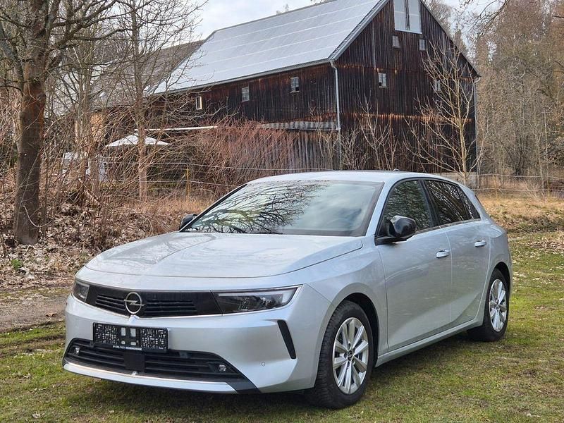 Gebraucht Opel Astra Elegance 131 PS (96 kW) 2023 Silber Limousine