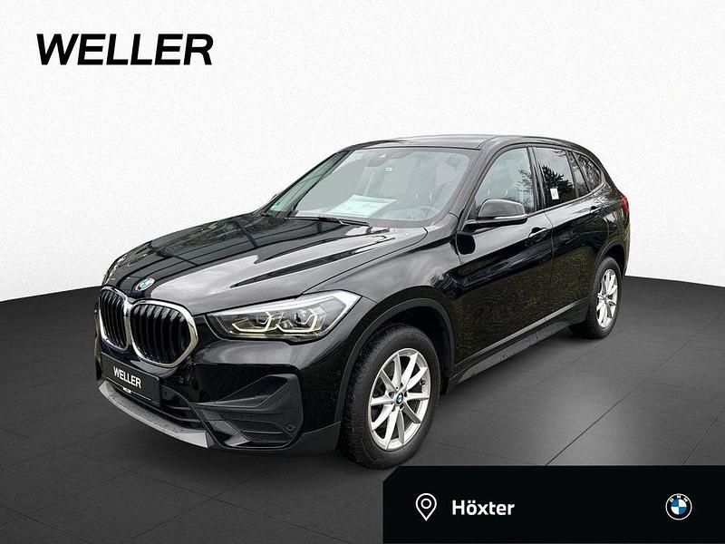 Bmw x1 sdrive18i aut. advantag (schwarz) Gebraucht 2022 BMW X1 Advantage SUV | 26.650 € (Fairer Preis) - Bild 1/4