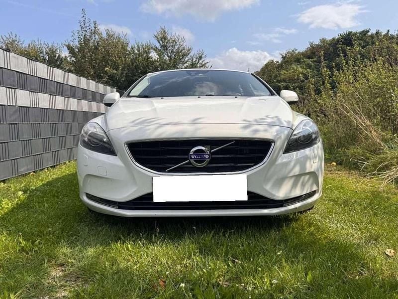 Gebraucht 2015 Volvo V40 Limousine | 6.000 € (Superpreis) - Bild 1/4