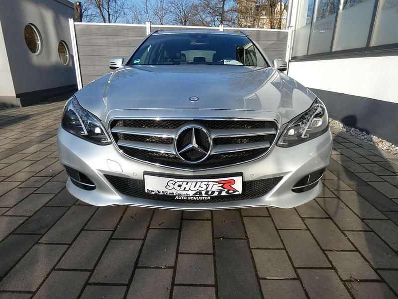 Gebraucht Mercedes E350 258 PS (189 kW) 2016 Iridiumsilber  metalliclack Kombi