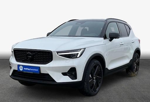 Neu Volvo XC40 Plus 163 PS (119 kW) 2026 Weiß SUV