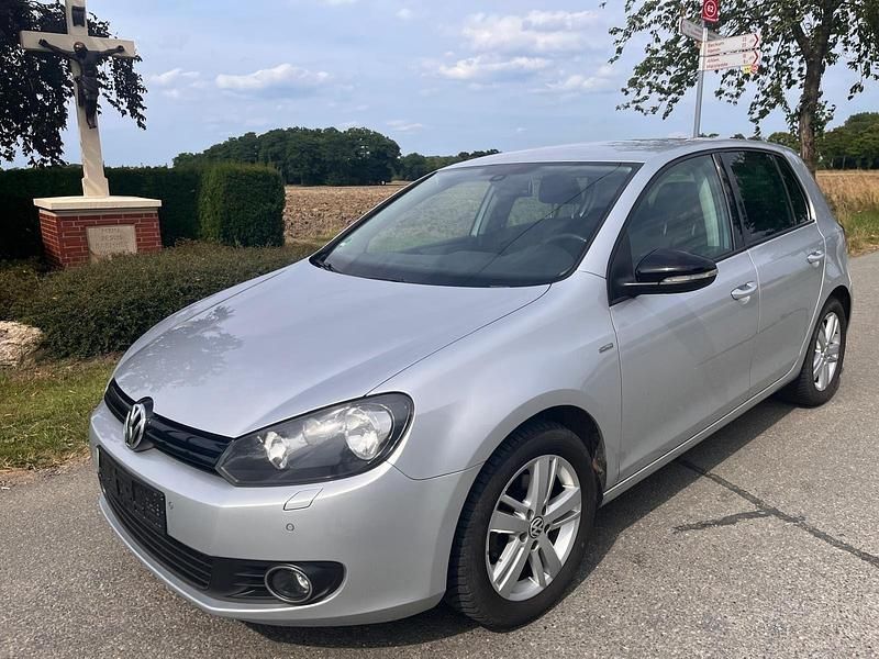 Silber Gebraucht 2012 VW Golf VII Match Limousine | 6.900 € (Guter Preis) - Bild 1/4