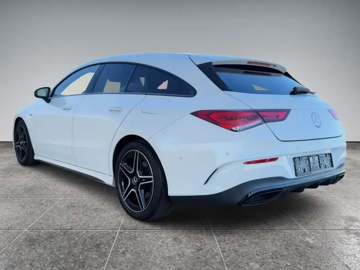 Gebraucht Mercedes CLA200 AMG 150 PS (110 kW) 2021 Perlweiß Kombi
