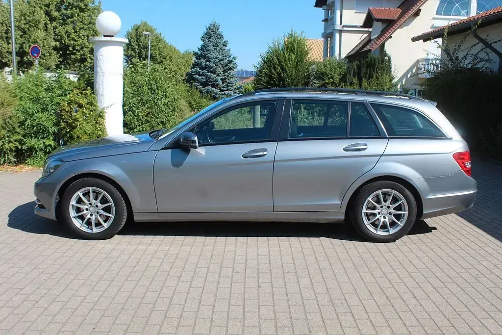 Gebraucht Mercedes C220 170 PS (125 kW) 2014 Grau Limousine