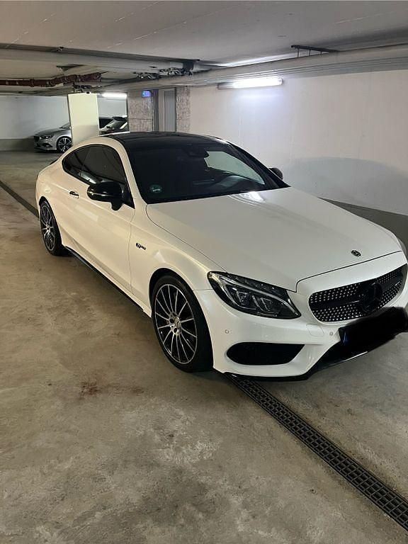Weiß Gebraucht 2017 Mercedes C43 AMG AMG Coupé | 33.000 € (Guter Preis) - Bild 1/4