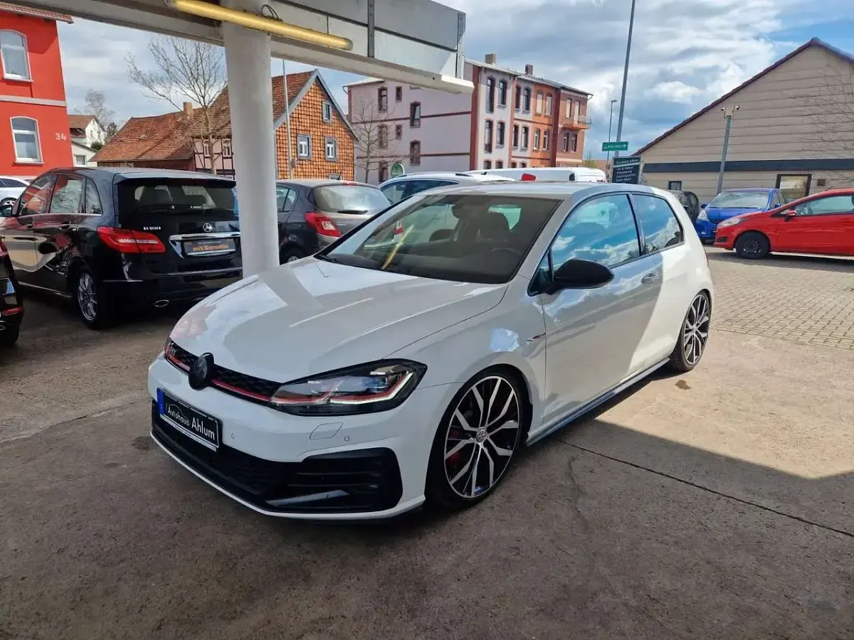 Używany VW Golf GTI 230 KM (169 kW) 2017 Biały Coupe
