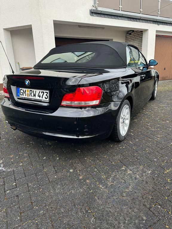 Gebraucht BMW 118 Cabriolet 143 PS (105 kW) 2008 Schwarz Cabrio