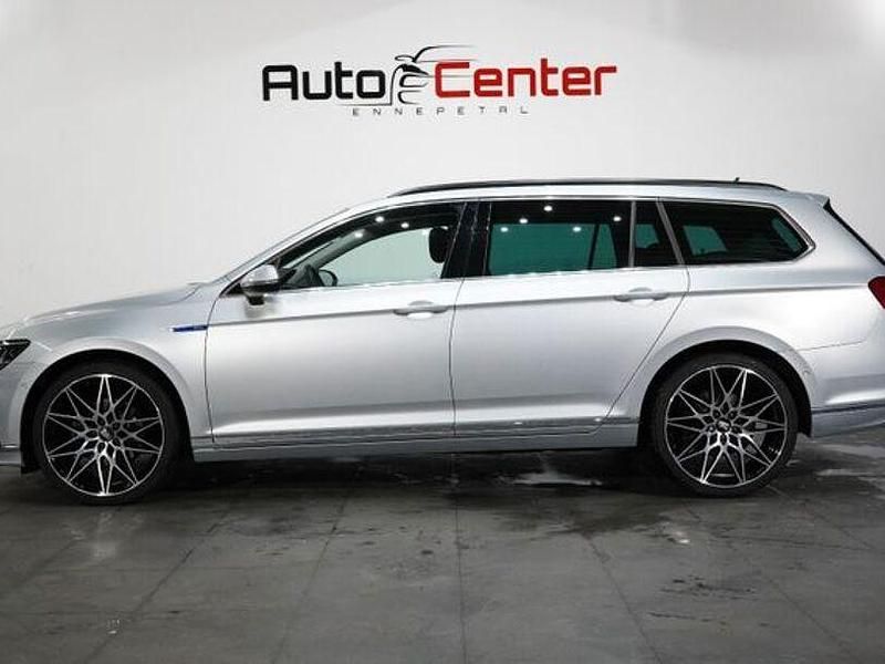Gebraucht VW Passat GTE 245 PS (180 kW) 2022 Silber Kombi
