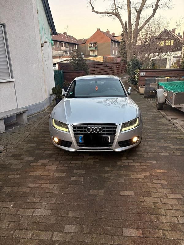 Silber Gebraucht 2011 Audi A5 S-Line Coupé | 9.999 € (Fairer Preis) - Bild 1/4