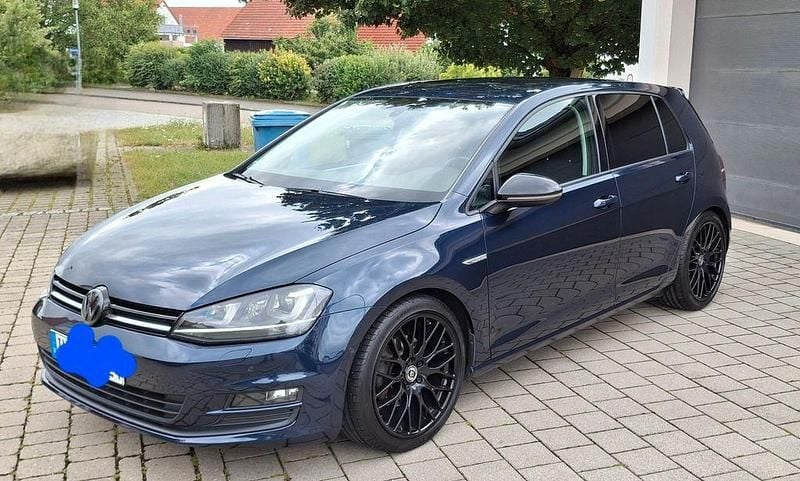 Blau Gebraucht 2014 VW Golf Cup Limousine | 9.500 € (Fairer Preis) - Bild 1/4
