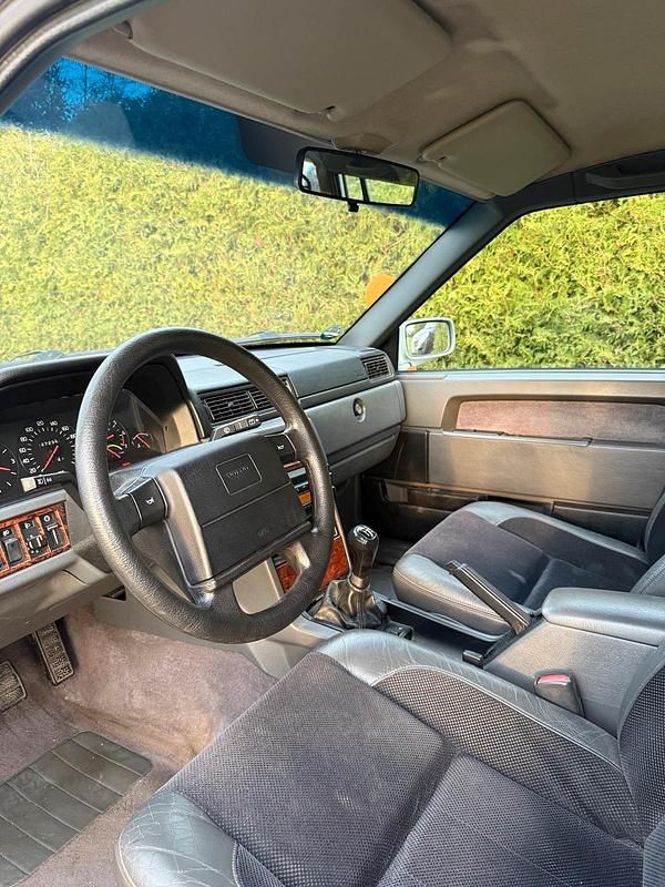 Silber Gebraucht 1998 Volvo 940 Standard Kombi | 9.900 € - Bild 1/4