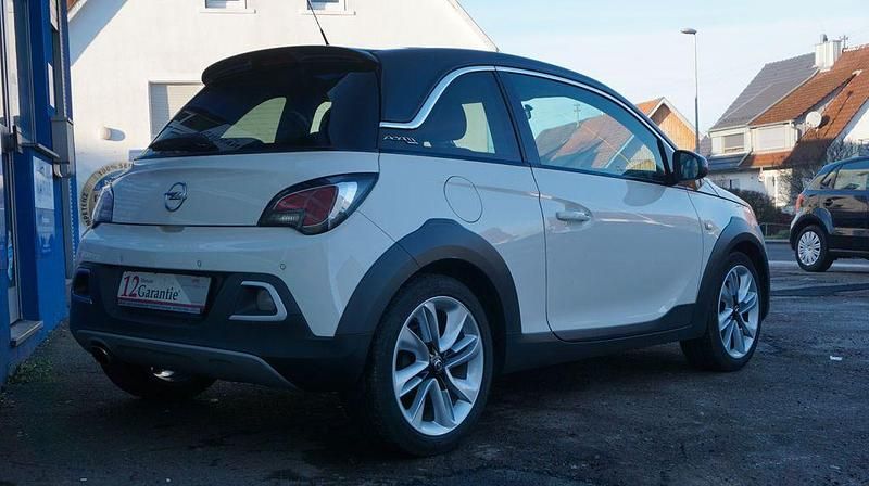 Gebraucht Opel Adam Rocks Rocks 90 PS (66 kW) 2016 Weiß Kleinwagen