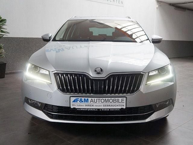 Gebraucht Skoda Superb Style 190 PS (139 kW) 2019 Silber Kombi
