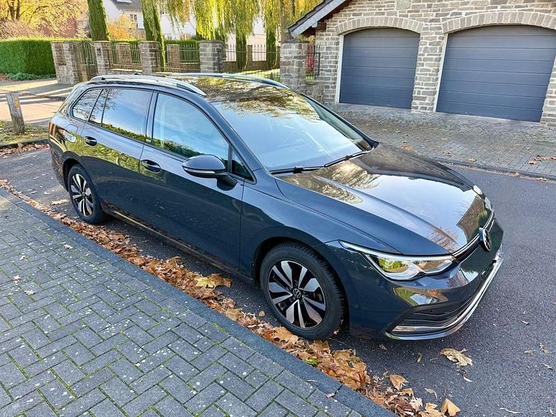 Grau Gebraucht 2024 VW Golf VIII Move Kombi | 21.700 € (Guter Preis) - Bild 1/4