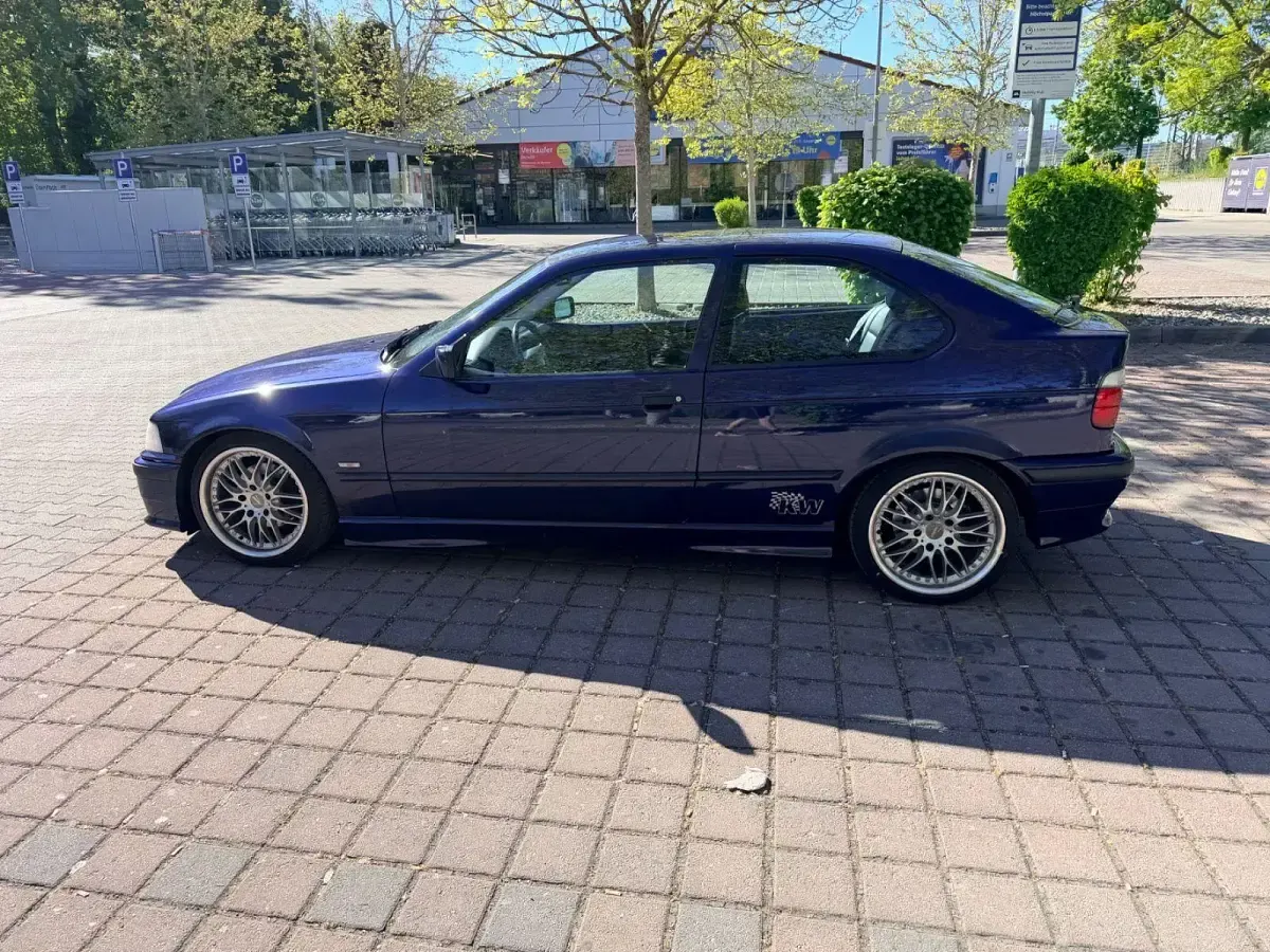 Gebraucht BMW 316 105 PS (77 kW) 2000 Blau Limousine