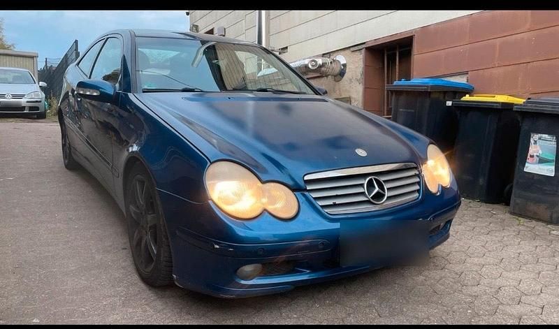 Gebraucht Mercedes C230 200 PS (147 kW) 2001 Blau Coupé