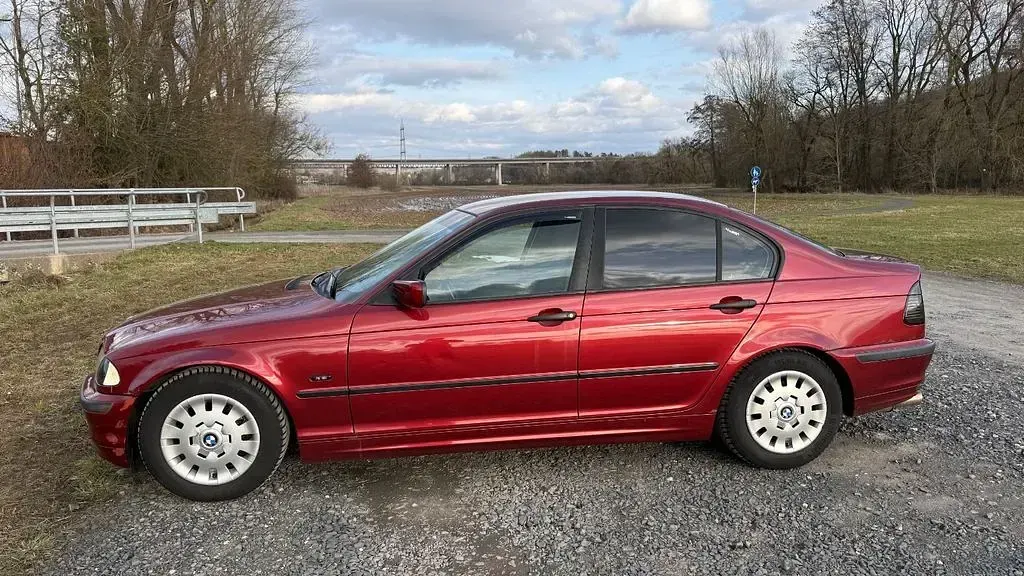 Gebraucht BMW 318 Performance 118 PS (86 kW) 1998 Rot Limousine