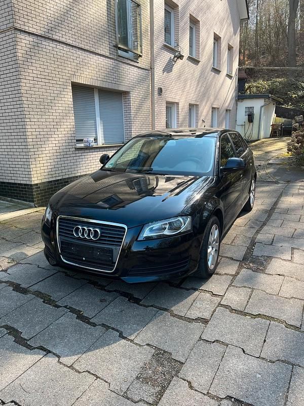 Gebraucht Audi A3 105 PS (77 kW) 2010 Schwarz Kleinwagen