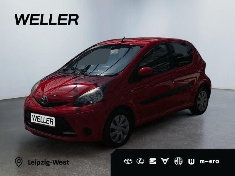 Gebraucht Toyota Aygo Cool 68 PS (50 kW) 2013 Rot Kleinwagen