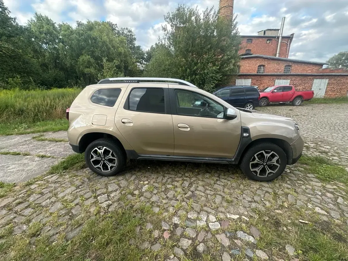 Gebraucht Dacia Duster 131 PS (96 kW) 2018 Gelb SUV