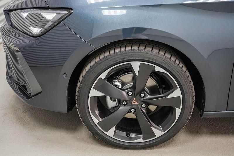 Neu Cupra Leon 150 PS (110 kW) 2025 Othercolor Kombi