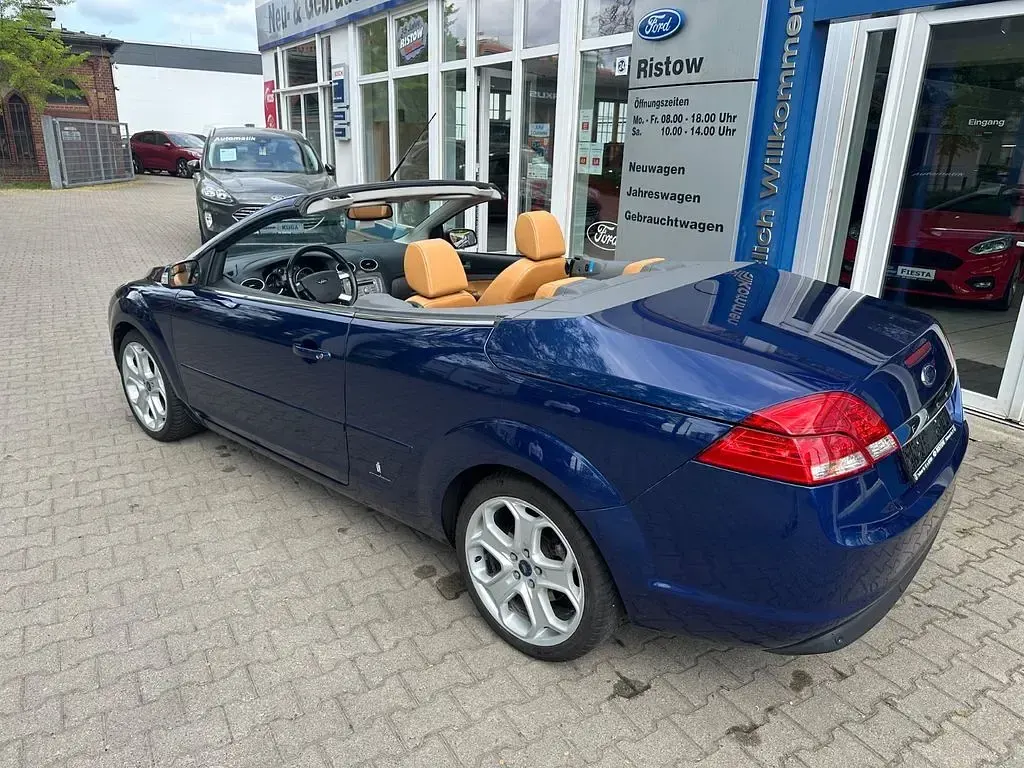 Używany Ford Focus Titanium 145 KM (106 kW) 2008 Niebieski Kabriolet