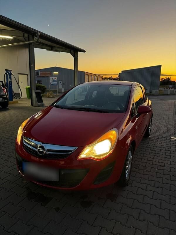 Rot Gebraucht 2011 Opel Corsa Coupé | 1.200 € (Guter Preis) - Bild 1/4