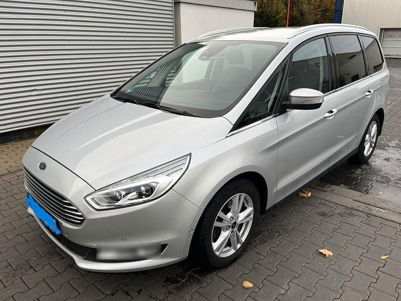 Silber Gebraucht 2018 Ford Galaxy Business Edition Van / Kleinbus | 16.500 € (Guter Preis) - Bild 1/4