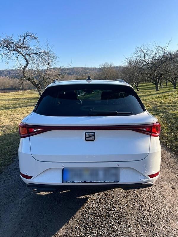 Gebraucht Seat Leon Style 150 PS (110 kW) 2024 Weiß Kombi