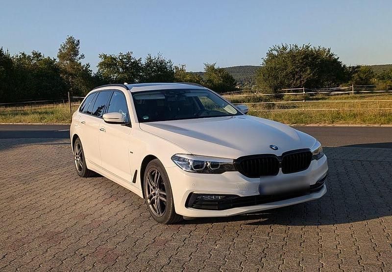 Gebraucht BMW 520 Shadowline 190 PS (139 kW) 2017 Weiß Kombi
