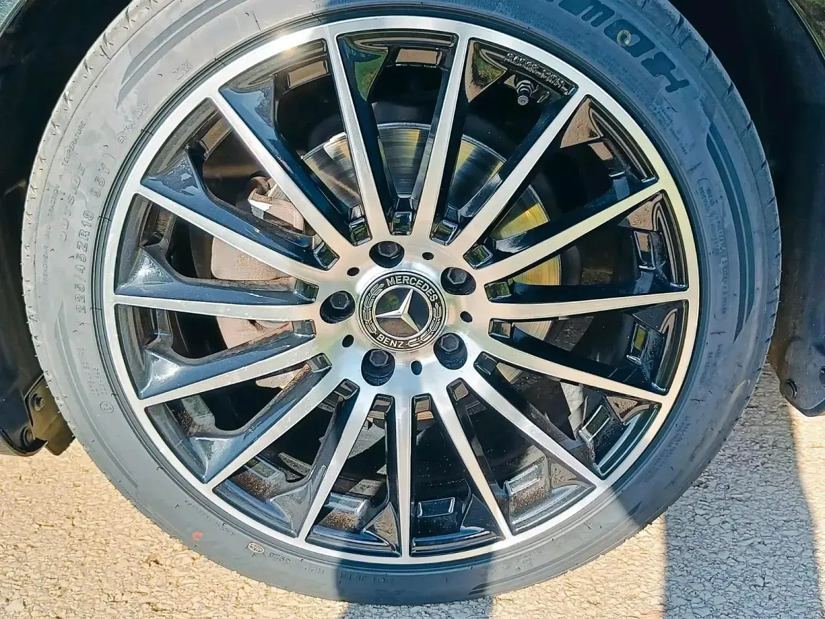 Gebraucht Mercedes A180 116 PS (85 kW) 2018 Schwarz Limousine