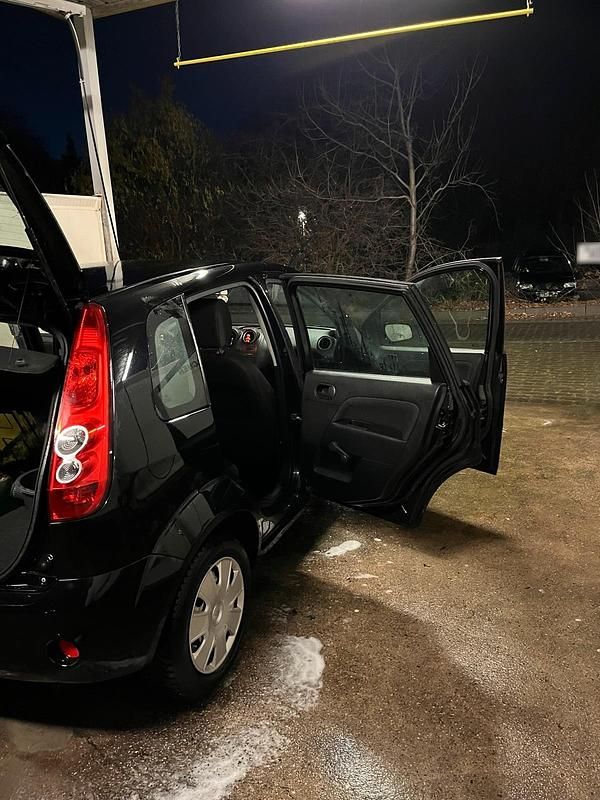 Gebraucht Ford Fiesta 70 PS (51 kW) 2007 Schwarz Kleinwagen